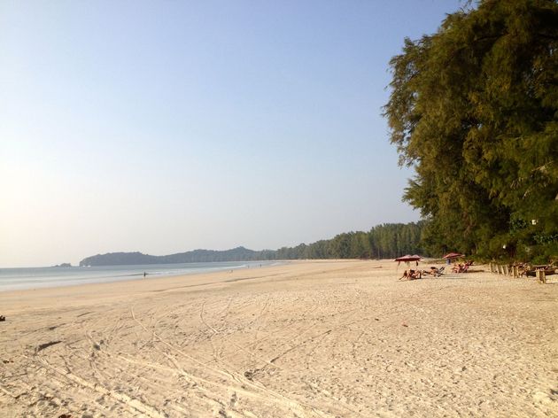 Heerlijke rustige stranden op bounty eiland Koh Phayam