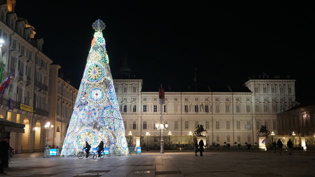 Lichtkunst op het Palazzo Reale in Turijn