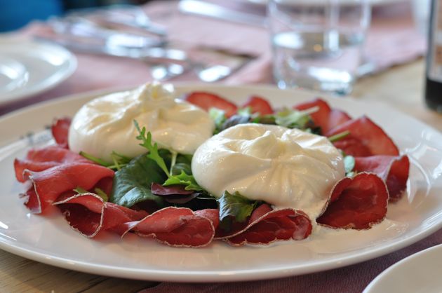 Lunchen bij Luciano`s met bresaola en burrata