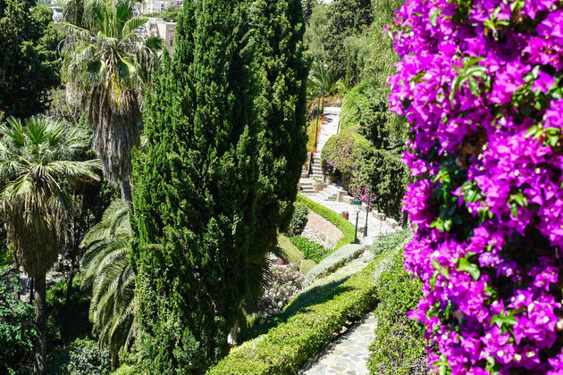 Tuinen aan de rand van het Moorse fort Alcazaba.