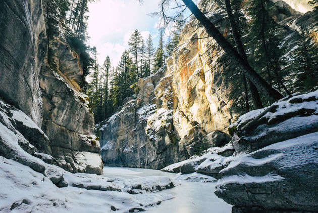 Ontdek de bevroren Maligne Canyon