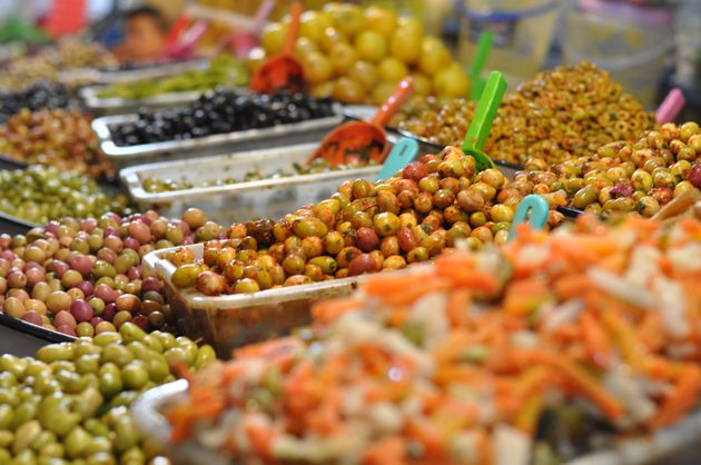 Overheerlijke olijven op de markt in Marrakech