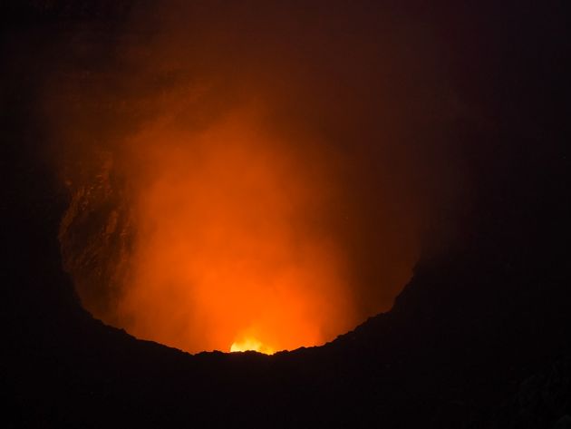 Na zonsondergang is een bezoek aan de actieve Masaya vulkaan een absolute must!