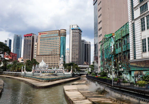 Op de kruising van de twee rivieren Klang en Gombak vind je de Masjid Jamek Moskee