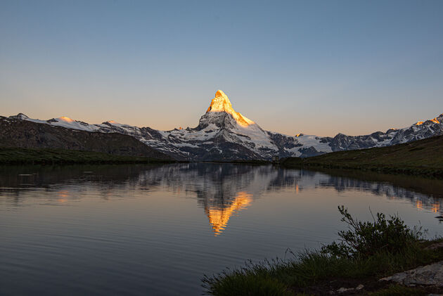 Zonsopkomst op de Matterhorn vanaf de Stellisee