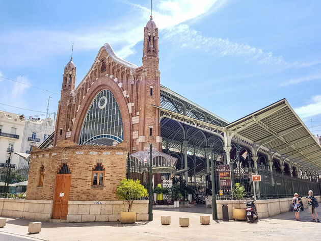 Mercado de Col\u00f3n is de perfecte stop om wat te eten en te drinken