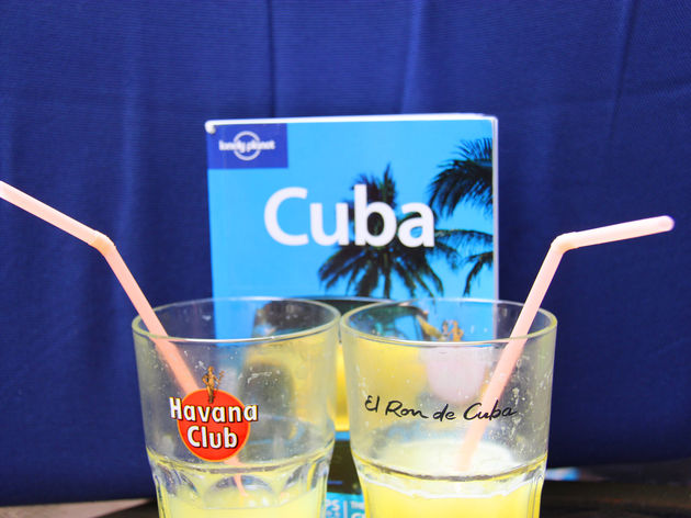 Natuurlijk drink je hier een cuba libre, of een mojito!