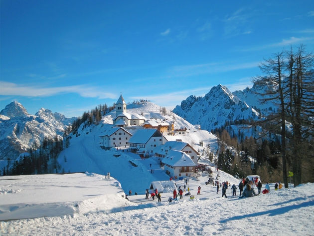 Monte Santo di Lussari in de winter: als uit een sprookje\u00a9 natalia - Adobe Stock