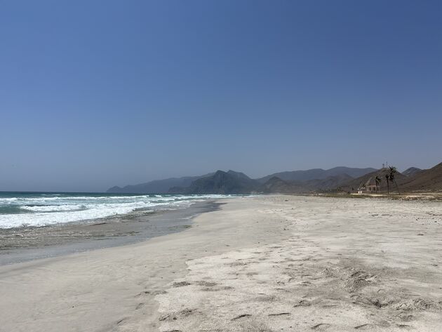 Het witte strand van Muhgsail beach