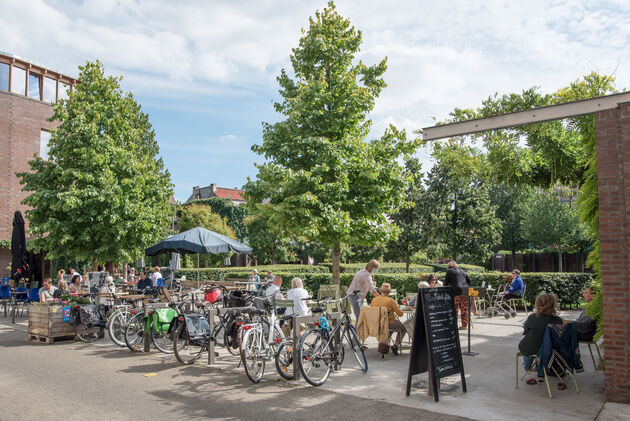 Aan leuke terrasjes geen gebrek! In de zomer is het Munthof mijn favoriet.