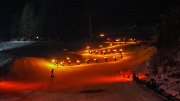 Night of Colours is een kleurrijke skishow in Froneben<span class=\