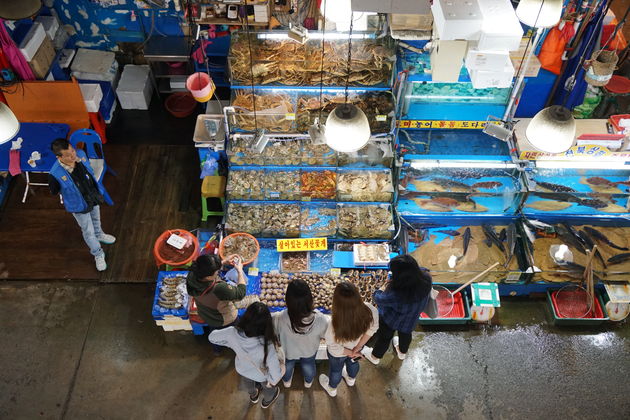 Meer dan 500 soorten vis worden er verkocht op de Noryangjin Fish market