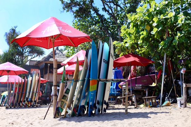 Ga surfen op Padang Padang Beach!