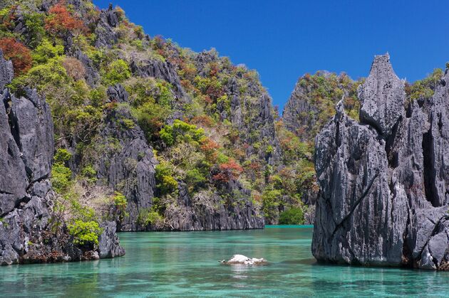 <em>Ga eilandhoppen vanaf El Nido op Palawan. Het is hier paradijselijk!<\/em>