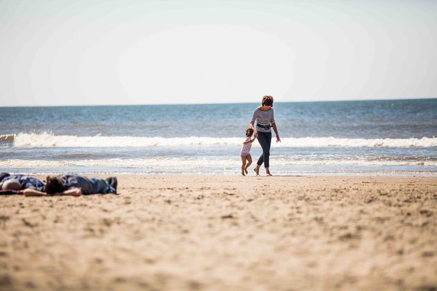 Op steenworp afstand van het strand