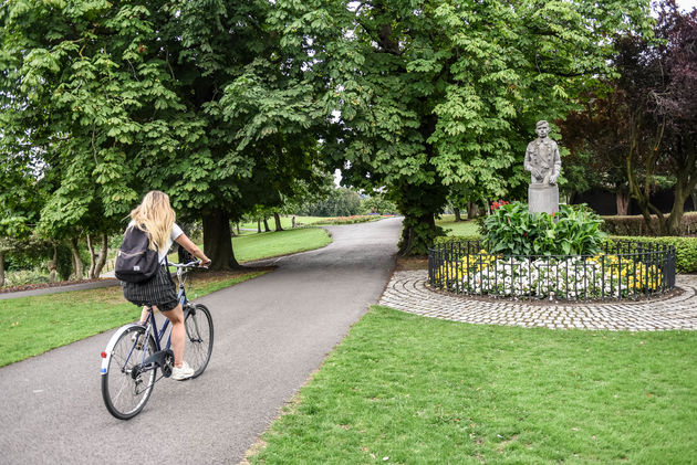 Huur een fiets en ontdek het gigantisch grote stadspark Phoenix Park