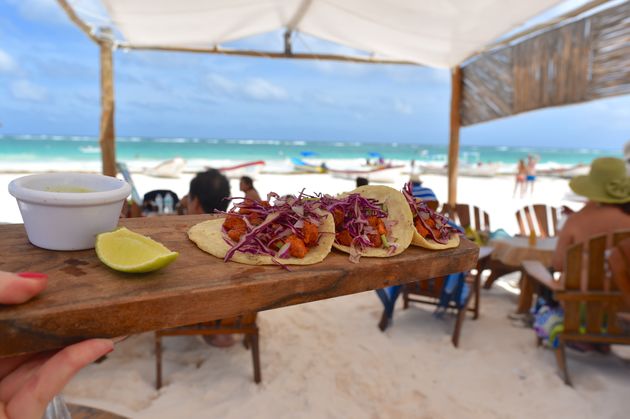 Lunchen doe je hier natuurlijk op het strand met taco`s!