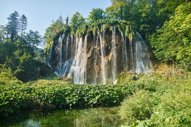 Schitterende watervallen in Plitvice, Kroati\u00eb