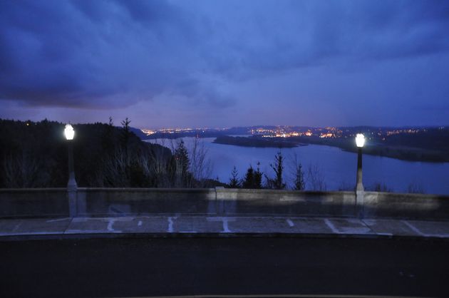 Uitzicht over Portland na zonsondergang