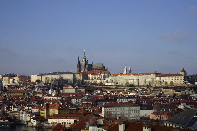 Vanuit de toren van het Clementinum in Praag heb je een prachtig uitzicht over de stad