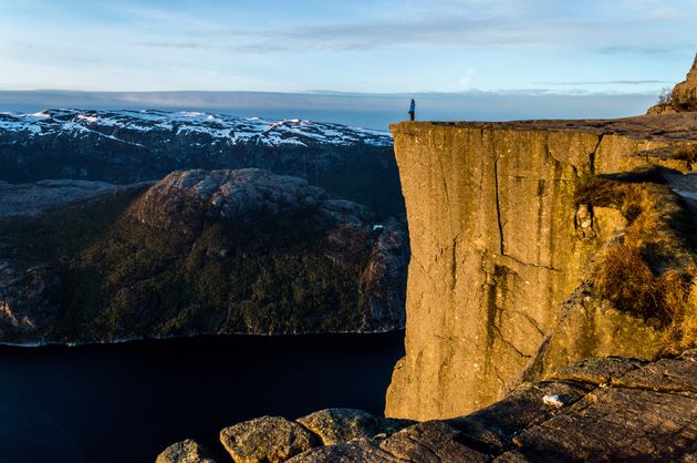 Uitzicht op de beroemde Preikestolen in Noorwegen