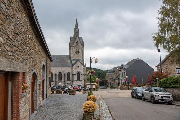 Sind 1984 draagt het dorp Redu in de Belgische Ardennen de titel `boekendorp