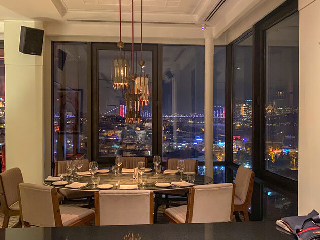 Geweldig uitzicht tijdens een diner in Restaurant Vogue