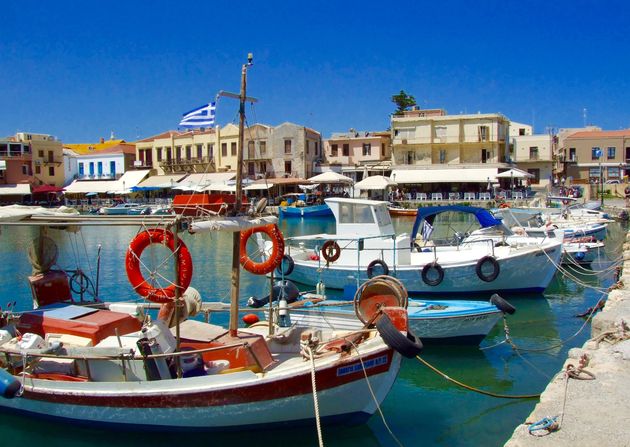De gezellige haven van Rethymnon