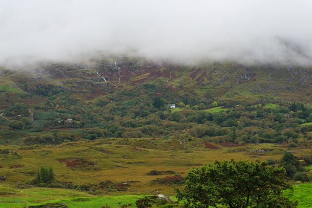 <em>Waanzinnige landschappen aan de Ring of Kerry.<\/em>