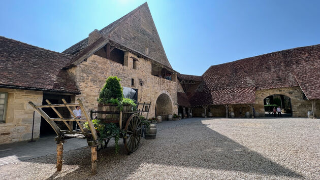 Binnen kijken bij het Ch\u00e2teau de Clos de Vougeot