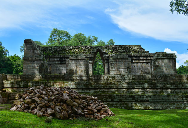 Indrukwekkende resten van de Maya-ru\u00efnes