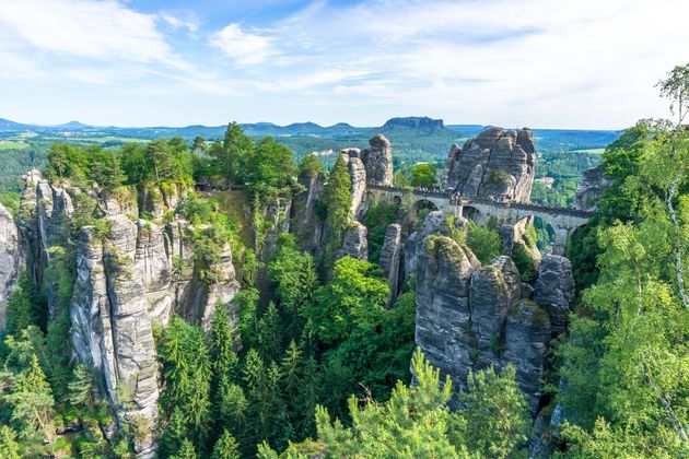 Klimmen in de S\u00e4chsische Schweiz \u00a9 luisawhr - Adobe Stock