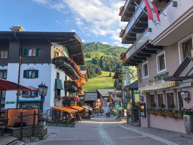 De schoonheid van het dorpje Saalbach zie je in de zomer pas echt goed