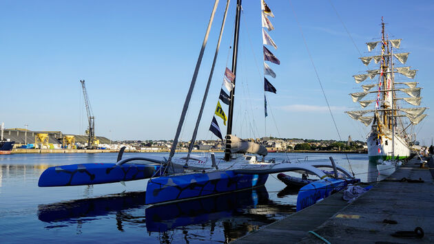 De haven van Saint-Malo. op de achtergrond de ARC Gloria