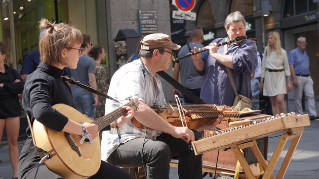 Overal in de stad wordt muziek gemaakt