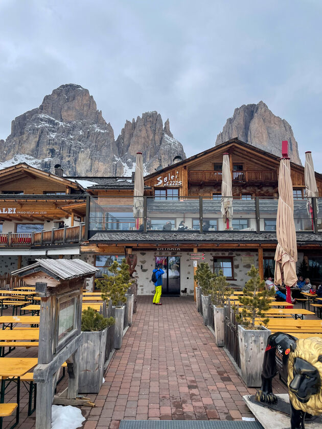 Rifugio Salei ligt aan de beroemde skitour Sella Ronda