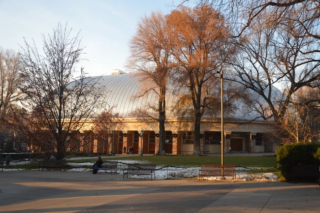 Salt Lake Tabernacle, geschikt voor `house meetings`. Er is maar liefst plek voor 3.500 mensen.