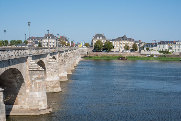 Vanaf de Pont Cessart over de Loire heb je het mooiste uitzicht