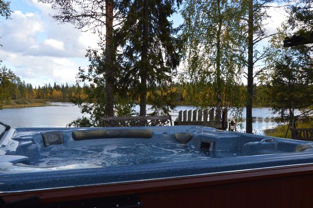 Opwarmen in de priv\u00e9 sauna of de jacuzzi met fantastisch uitzicht!