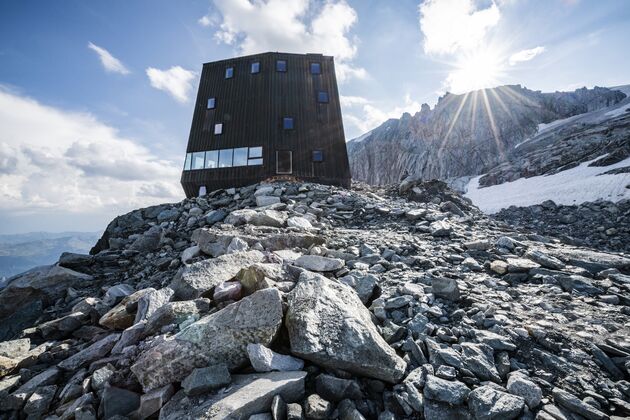 De Schwarzensteinh\u00fctte\u00a9 IDM S\u00fcdtirol - Harald Wisathler