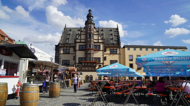 Schweinfurter Rathaus en Marktplatz