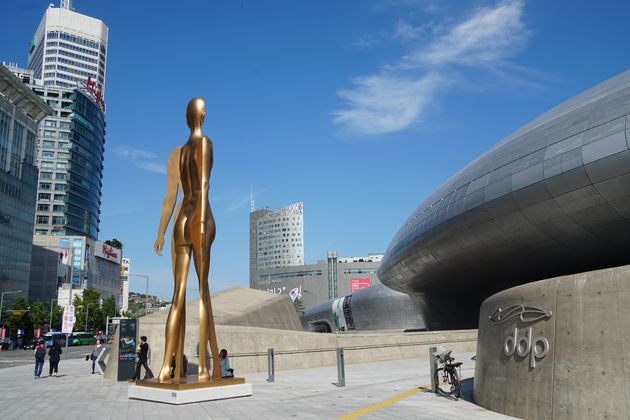 Dongdaemun Design Plaza het hyper moderne Design museum