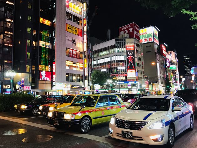 Neon en skyscrapers: det straatbeeld van Shinjuku verveelt zeker niet