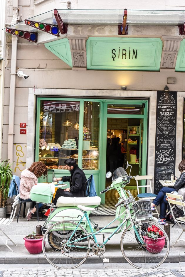 De beste koffie-stop in de wijk Galata: Sirin Firin Bakery