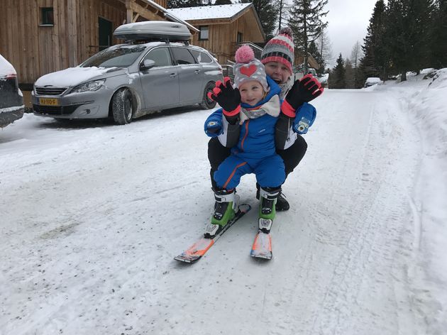 Drie jaar en voor de eerste keer op de ski`s!
