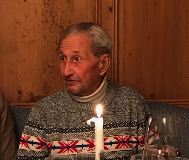 De 80 jarige smokkelaar Emil Zangerl vertelt over zijn avonturen.