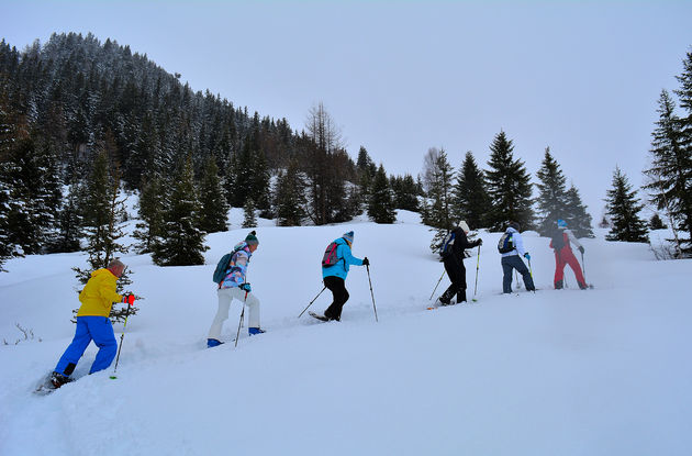 Wandelen door de verse sneeuw, heerlijk!