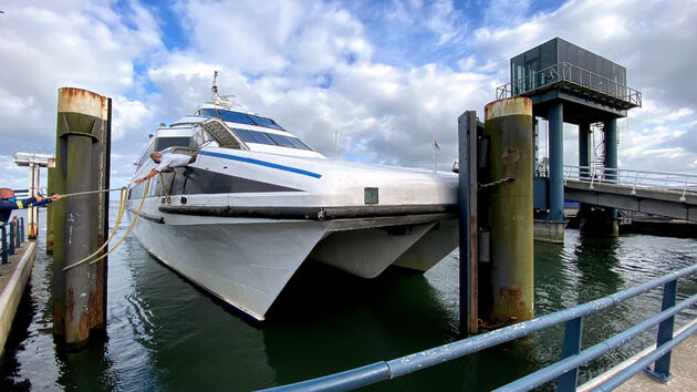 Leuke ervaring, met de snelboot door het zeegat naar Vlieland