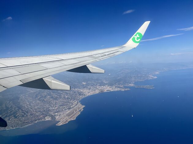 <em>De fraaie ligging van Nice vanuit het vliegtuig<\/em>