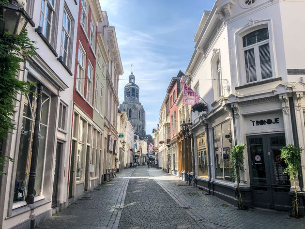 Shoppen en struinen door de fraaie straatjes in de binnenstad